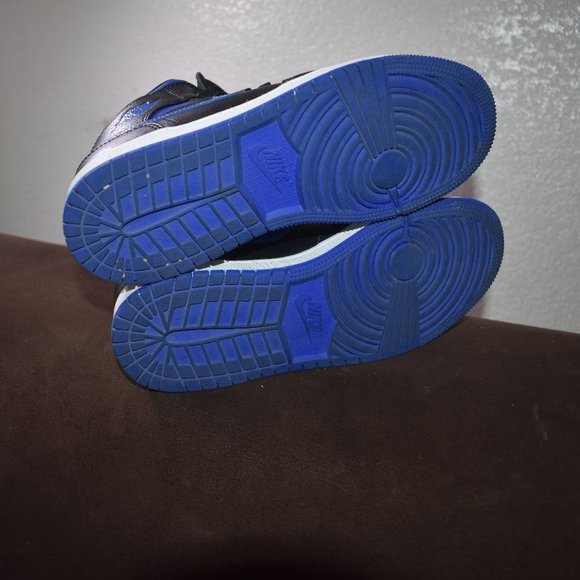 Nike Air Jordan 1 Size 5 Kids shoes in like new condition Clean Pet Smoke-free h - Picture 7 of 8